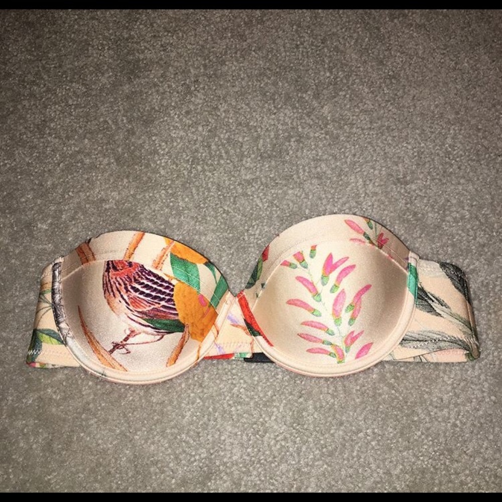 Triangl bathing suit top